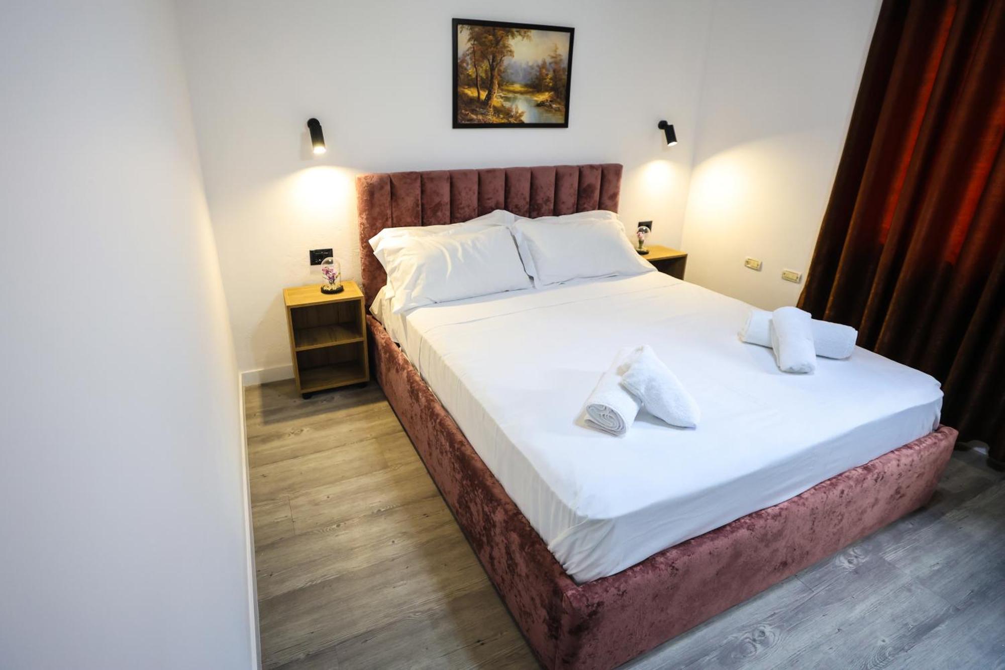 Vila Alizee Hotel Tirana Exterior photo