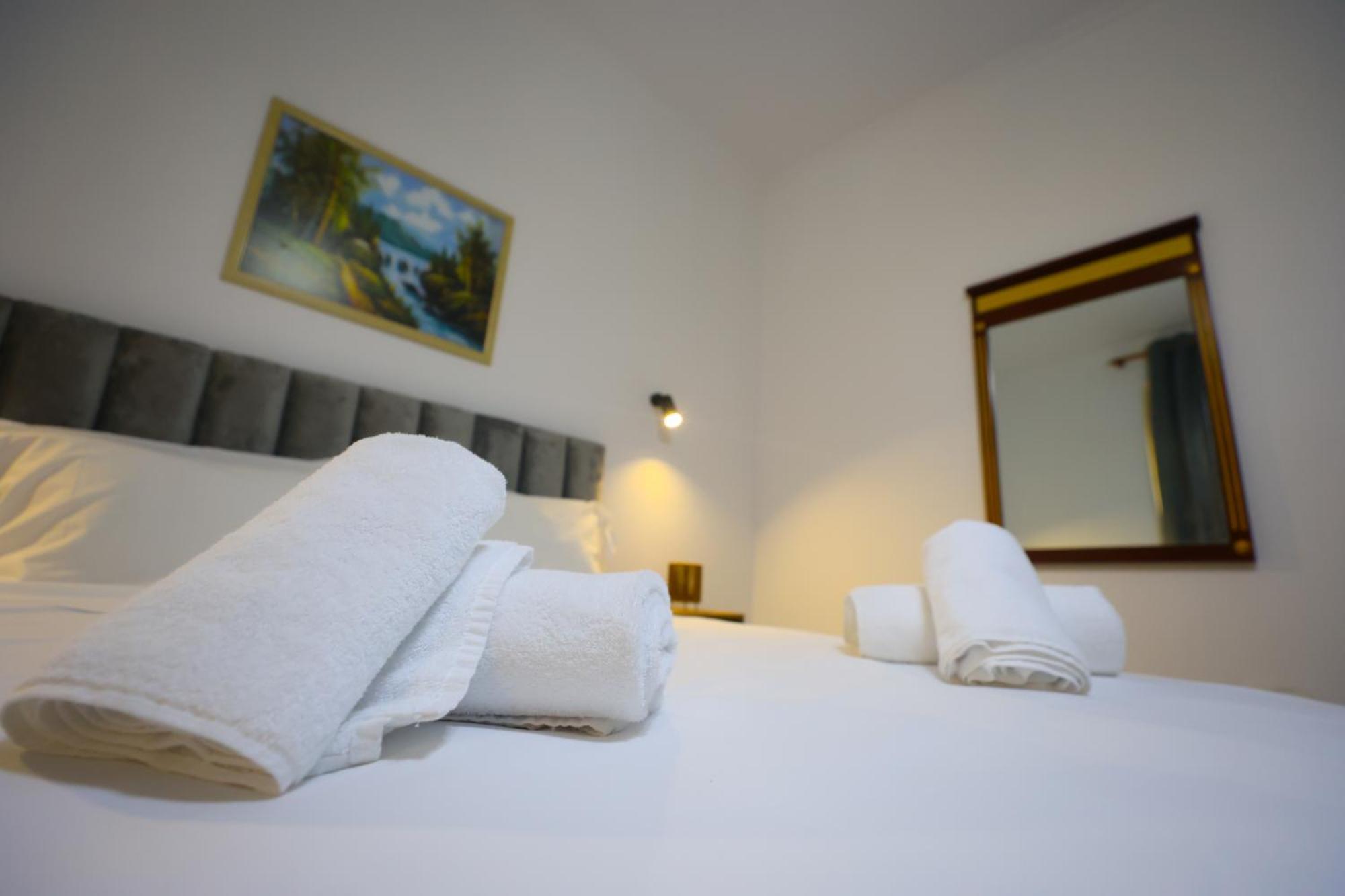 Vila Alizee Hotel Tirana Exterior photo
